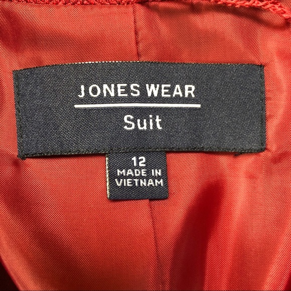 Jones Wear Raspberry Color Skirt Blazer Su… - Picture 5 of 8